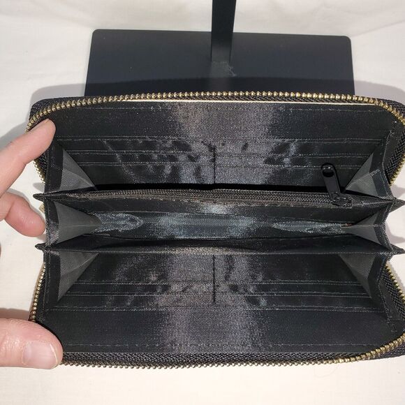 Wallet Clutch Brown Pink Hearts Zip Around 12 Card Slots 8" x 4" x 1 New - Picture 6 of 9